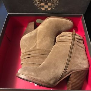 Vince Camuto Hesta suede boots (Brand New)